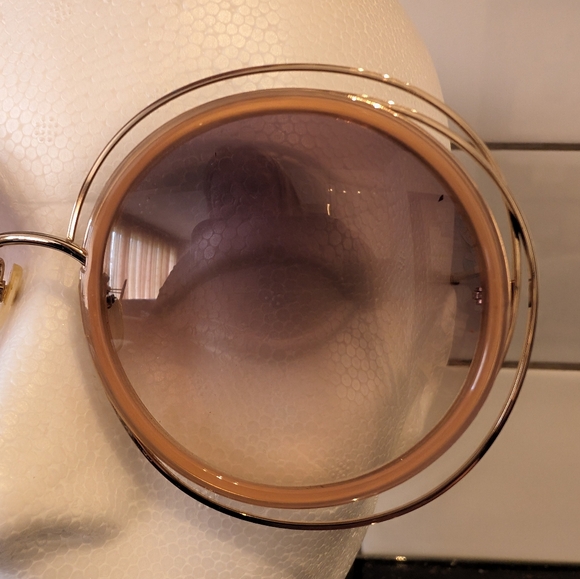 Chloe CE 120 Round Sunglasses. EUC. - Picture 10 of 13